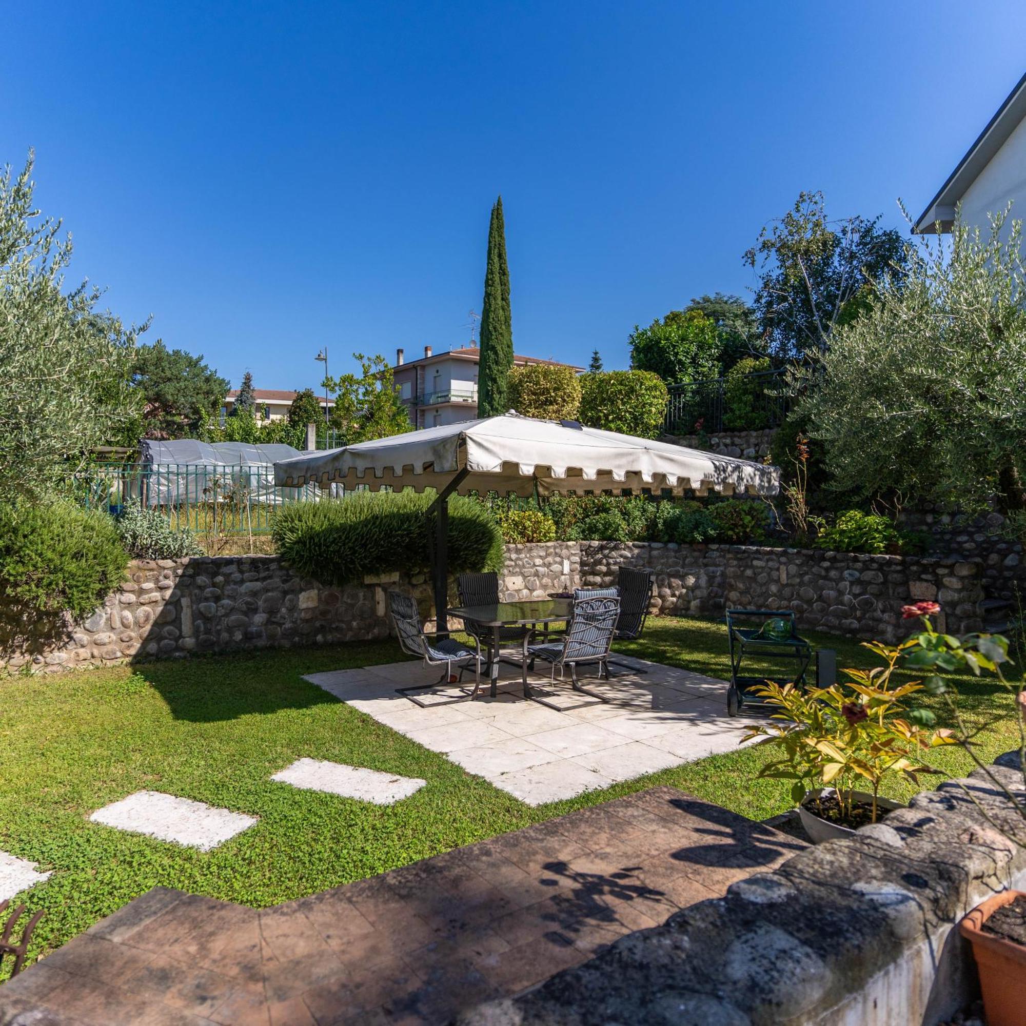 A Casa Di Tom Bed & Breakfast SantʼAmbrogio di Valpolicella Екстериор снимка