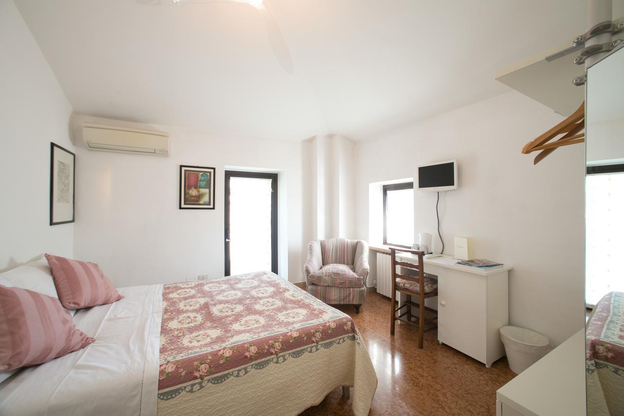 A Casa Di Tom Bed & Breakfast SantʼAmbrogio di Valpolicella Екстериор снимка