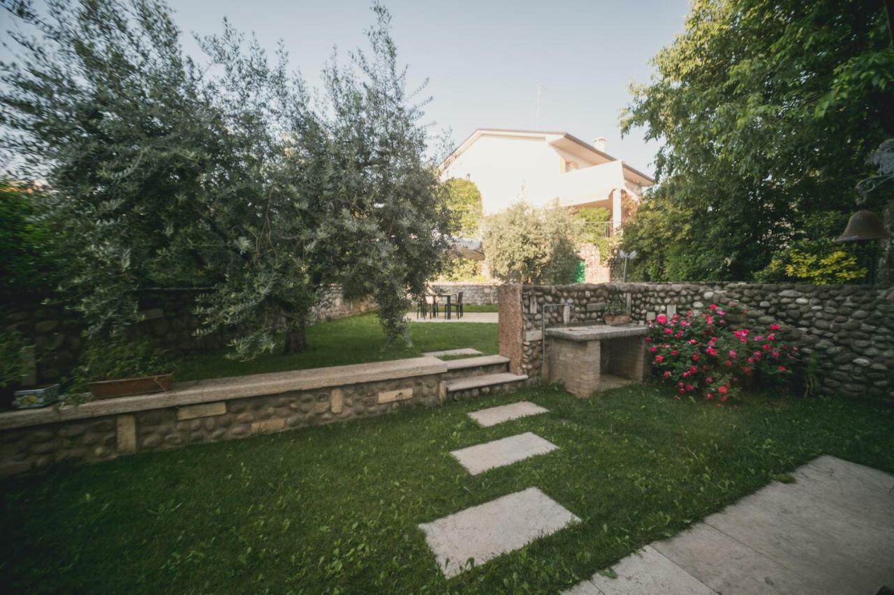 A Casa Di Tom Bed & Breakfast SantʼAmbrogio di Valpolicella Екстериор снимка